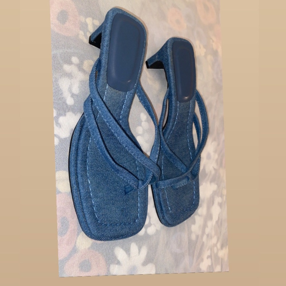 Size 6 low wedge heels